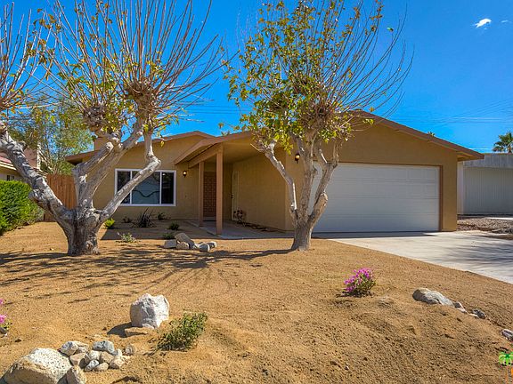 2nd image of 51950 Avenida Juarez