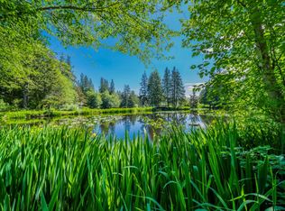 1499 Lake Dr, Camano Island, WA 98282