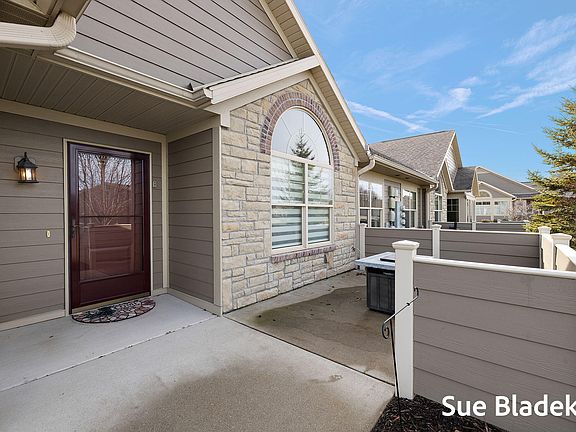 4th image of 1210 Waterwalk Dr