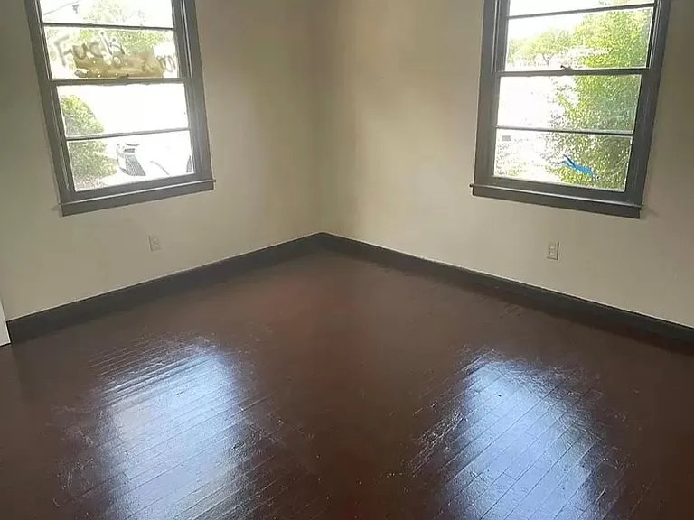 910 Circle Dr — Photo 5