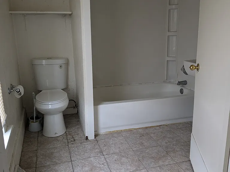 236 W Main St — Photo 10