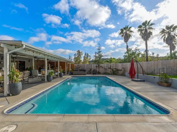 3434 Los Sicomoros Ln, Fallbrook, CA 92028