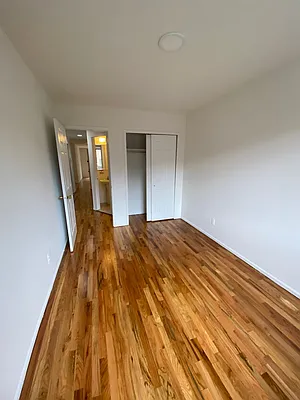 Rented by Bahar Management | media 29