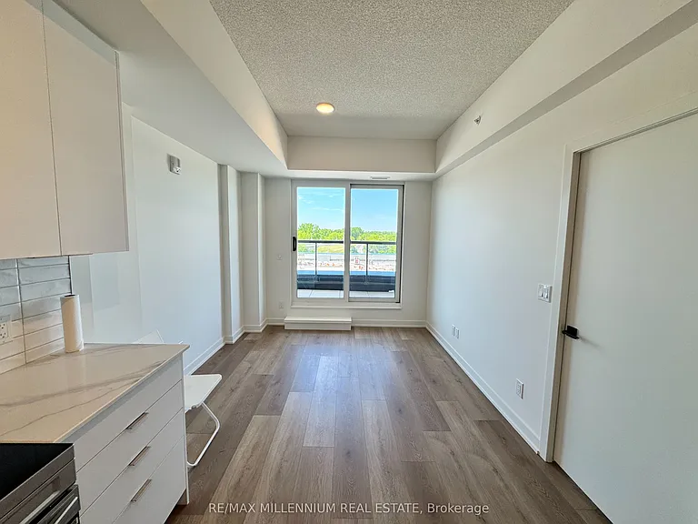 33 Erie Ave #513 — Photo 4