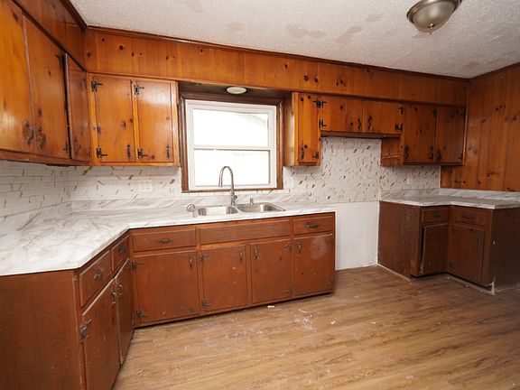3rd image of 4227 49th Ave N