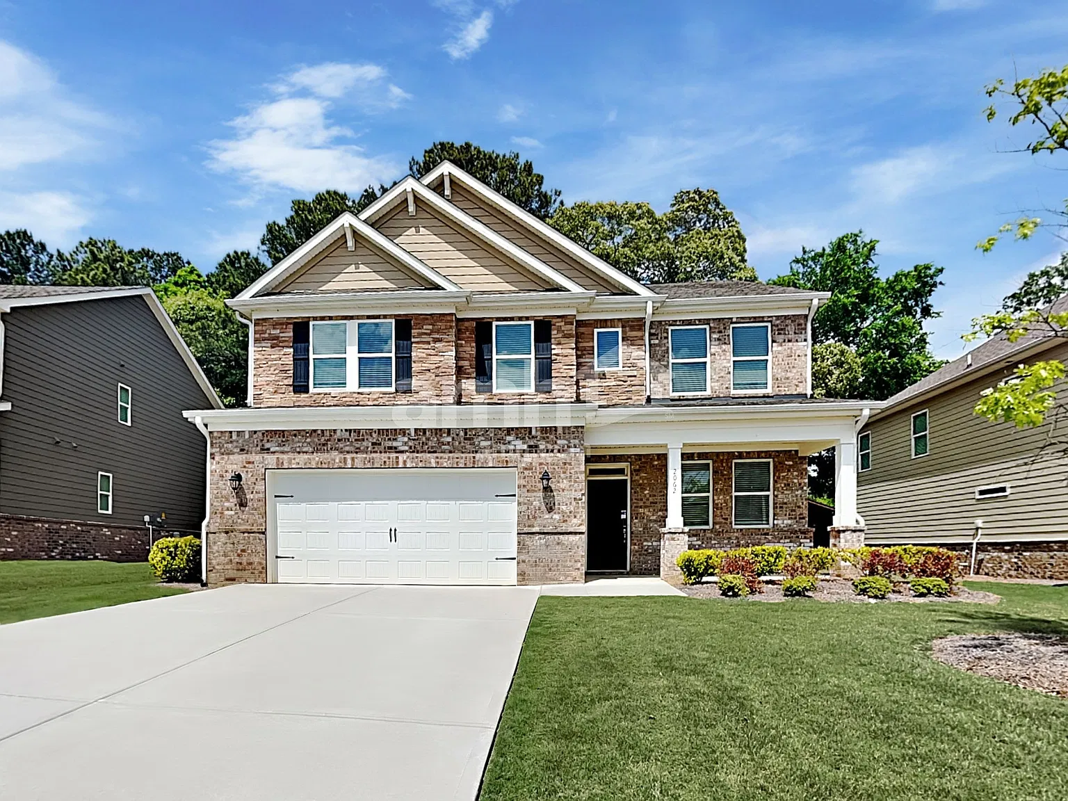 5 bed, 3.0 bath, 2850 sqft, $2,820 — Photo 1