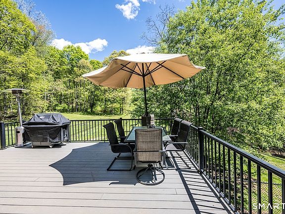 3rd image of 394 Brainard Hill Road