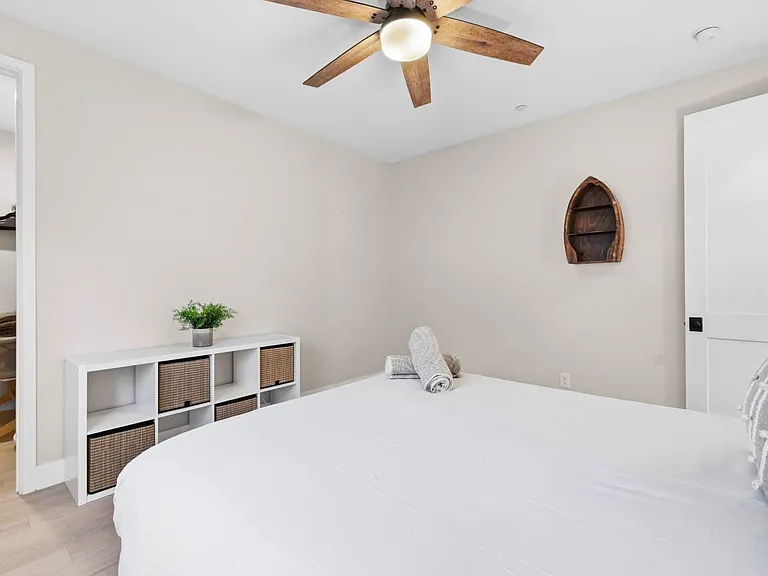 5051 Savannah St — Photo 34