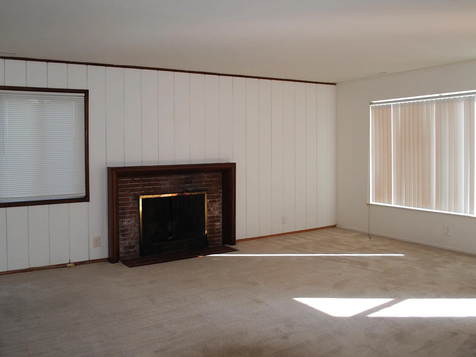 3 bed, 1203 sqft, $4,200 — Photo 4