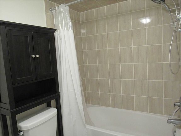 2nd image of 2335 Sheppard Ave W #1