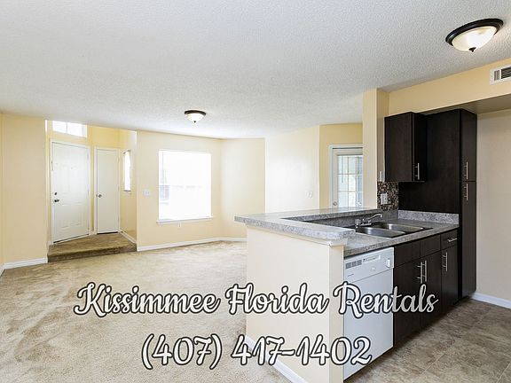 4th image of 421 Fountainhead Cir Unit 111