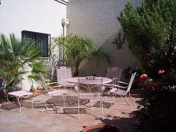 3rd image of 363 S Placita La Paz St
