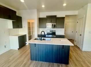 5719 S Weehawken Ln, Saint George, UT 84790