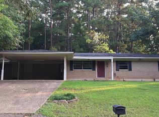 204 Shadybrook Ln, Atlanta, TX 75551