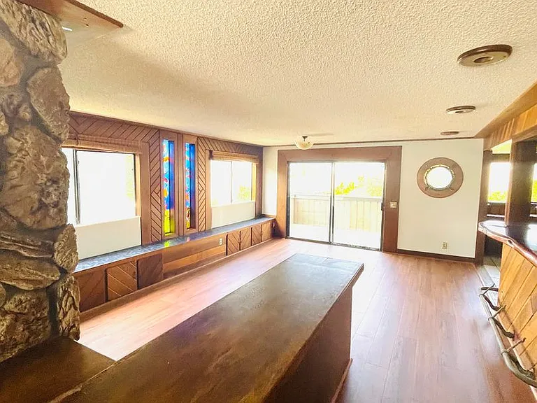 1047 Driftwood Ln — Photo 13
