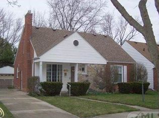10724 Nadine Ave, Huntington Woods, MI 48070
