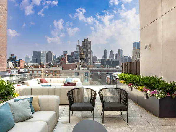 500 West 45th Street image 14 of 15