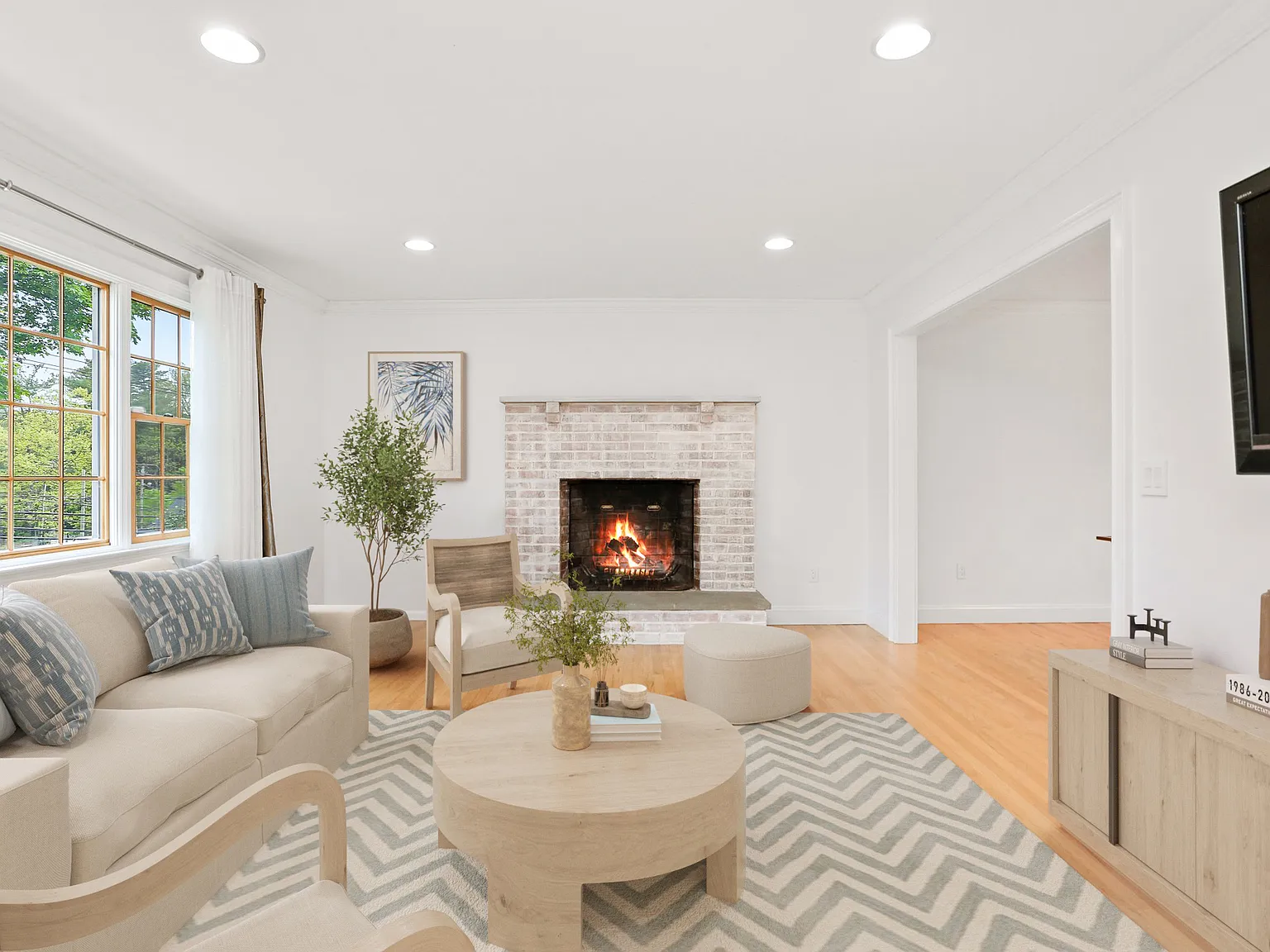 3 bed, 2029 sqft, $6,700 — Photo 4