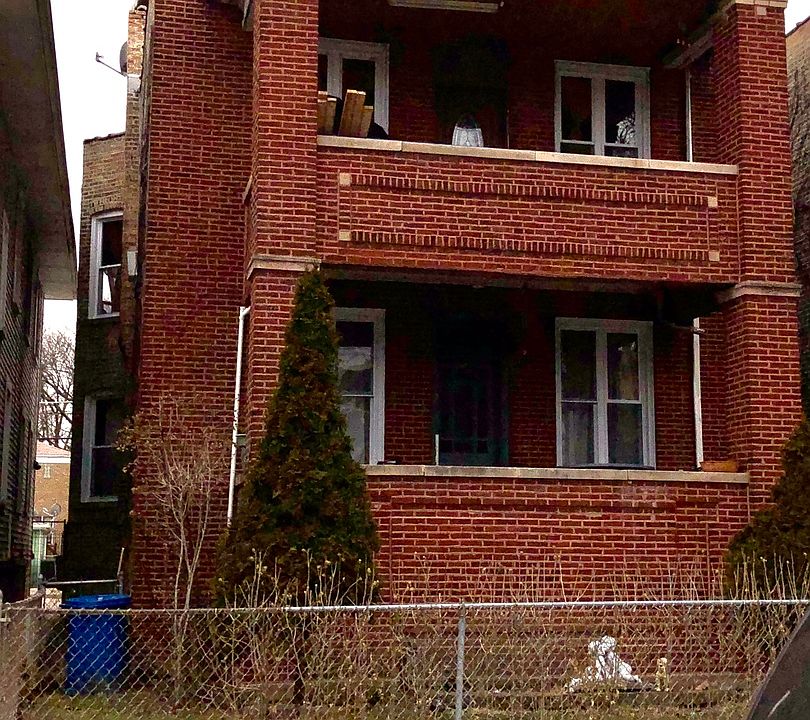1st image of 4424 N Sawyer Ave