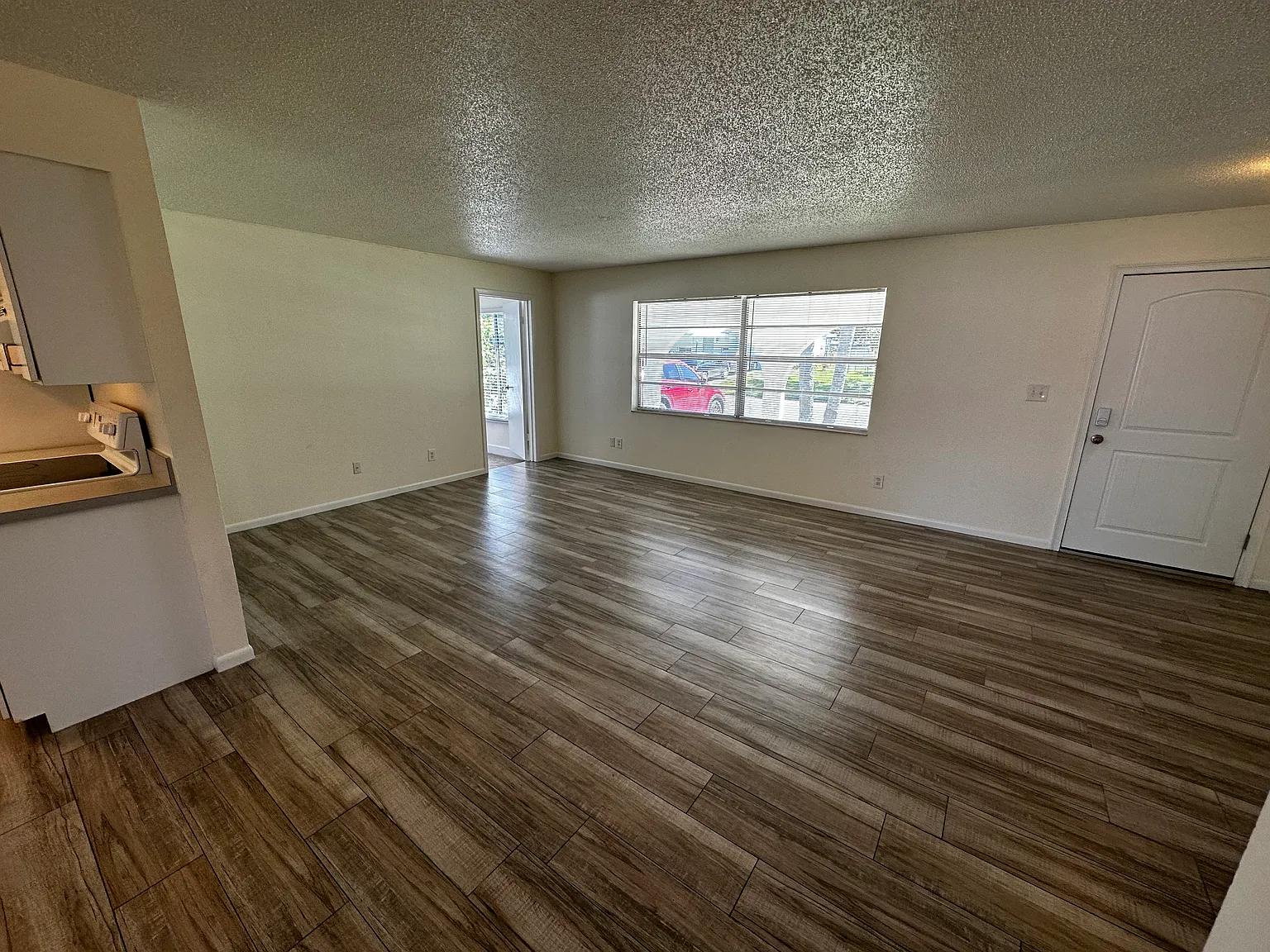 4 bed, 1643 sqft, $2,050 — Photo 4