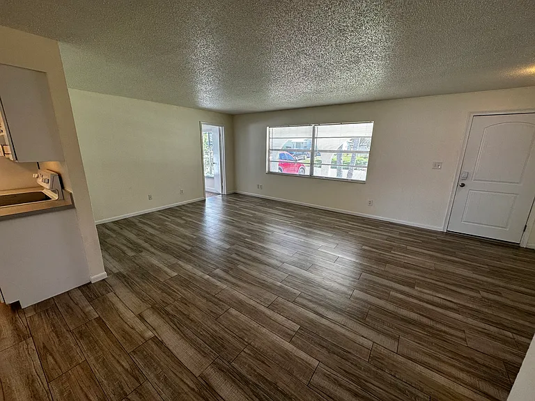 561 Parker Rd — Photo 4