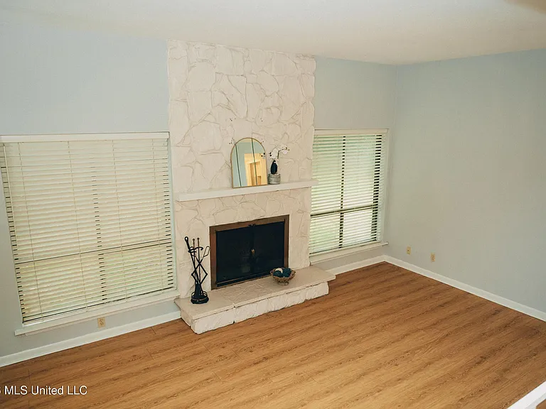 5125 Old Canton Rd #201 — Photo 12