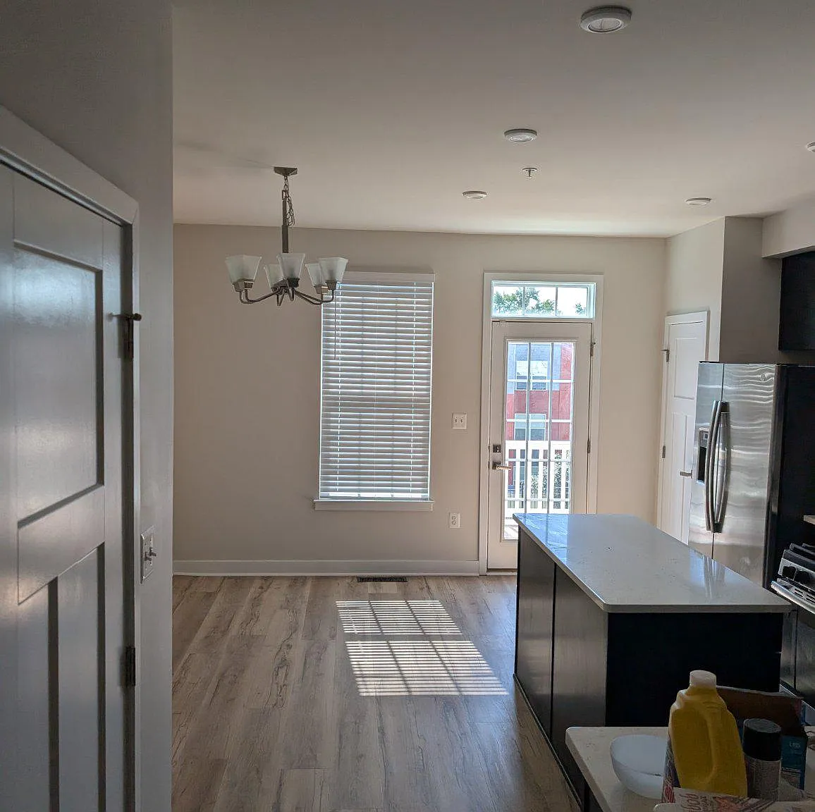 3 bed, 3.5 bath, 2147 sqft, $3,150 — Photo 4