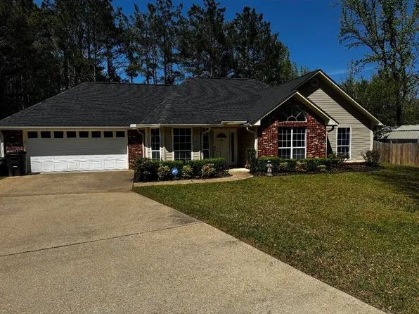 158 Liberty Bell Cv, Iuka, MS 38852