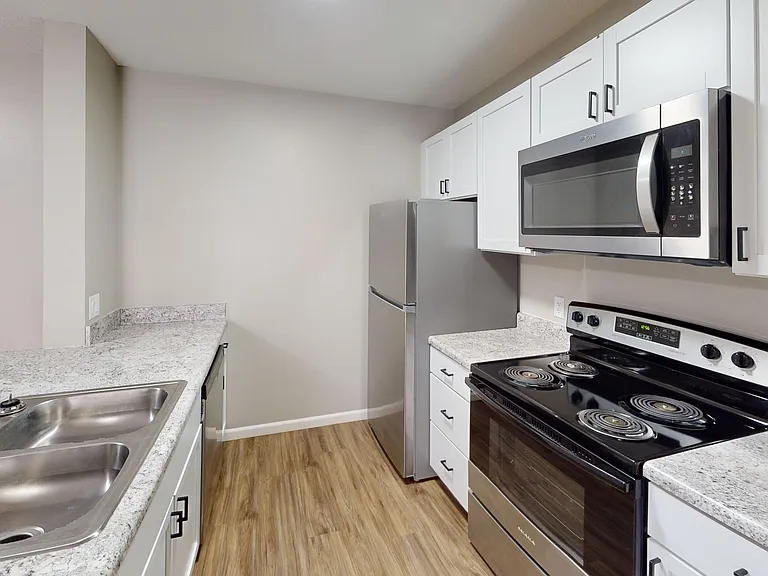 Duck Creek Apartments — Photo 23
