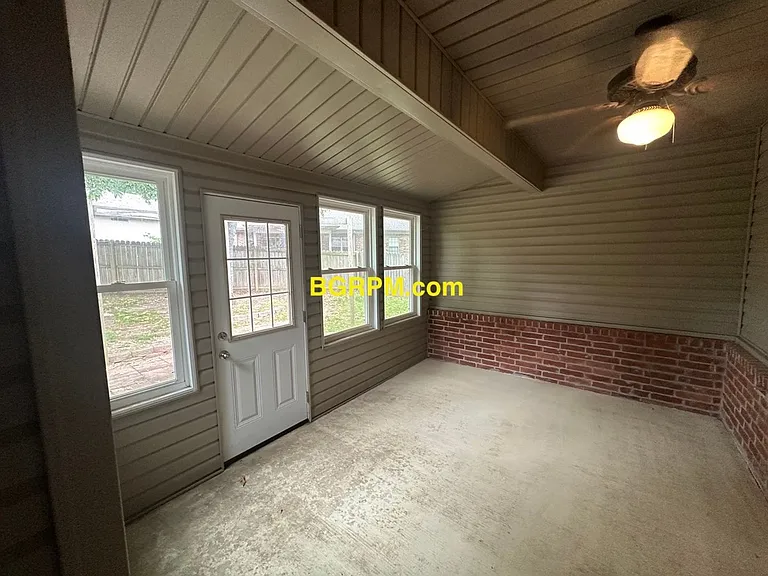3160 Shady Side Dr — Photo 11
