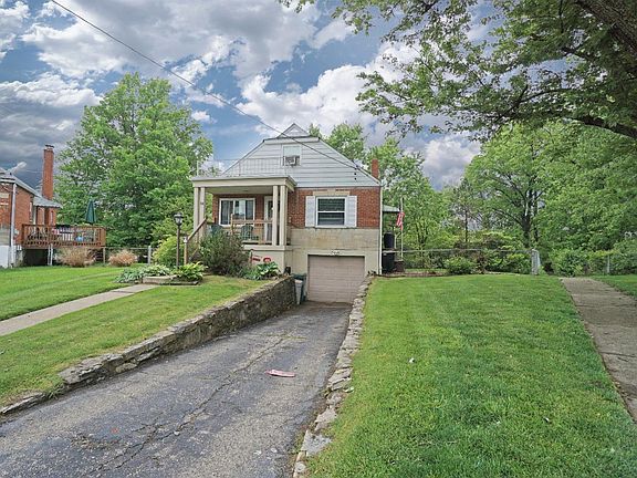 2nd image of 933 Woodbriar Ln