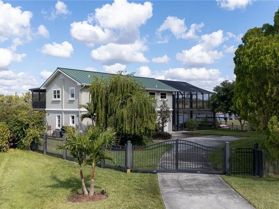 2121 Sebastian Ct, Alva, FL 33920