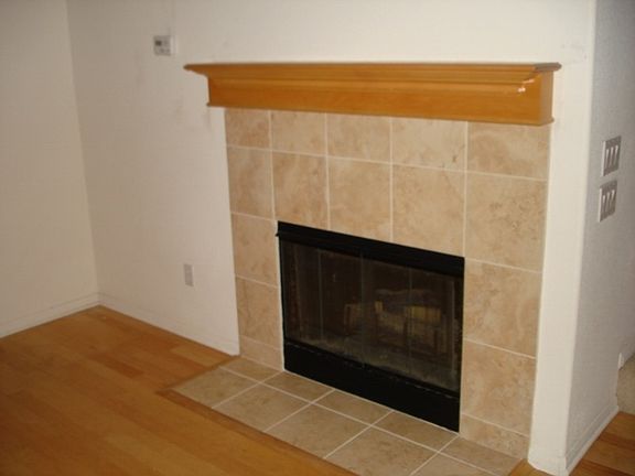 3rd image of 384 Bishop Dr