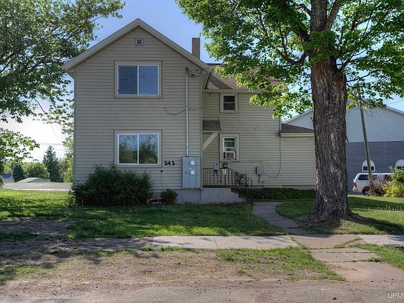 3rd image of 246 Ashland Court 249 302 #242-247-304