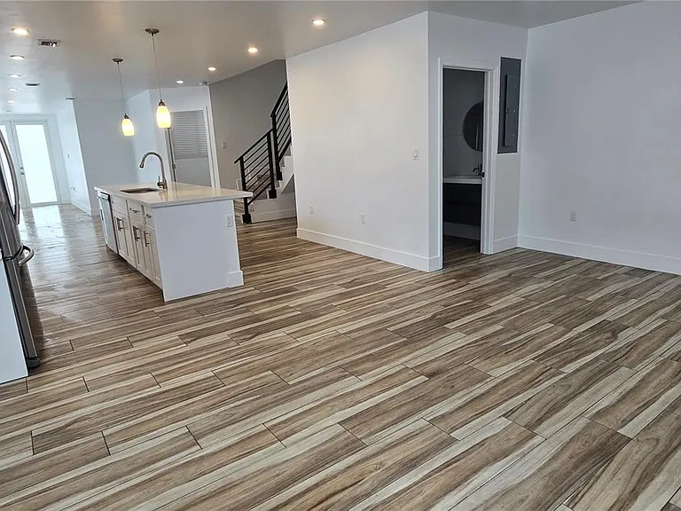 3675 Thomas Ave #3675 — Photo 7