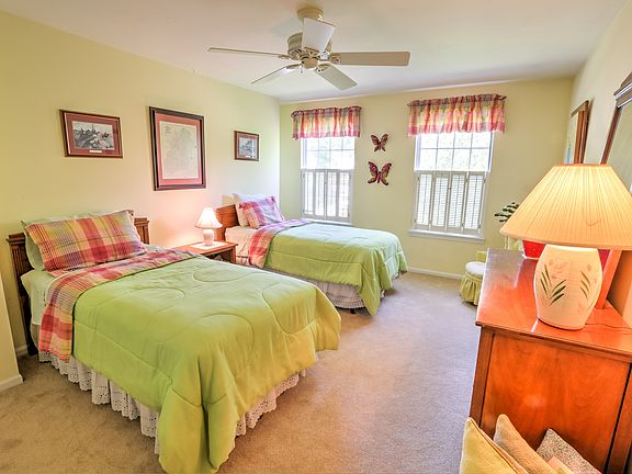 2nd image of 13031 Bourne Pl