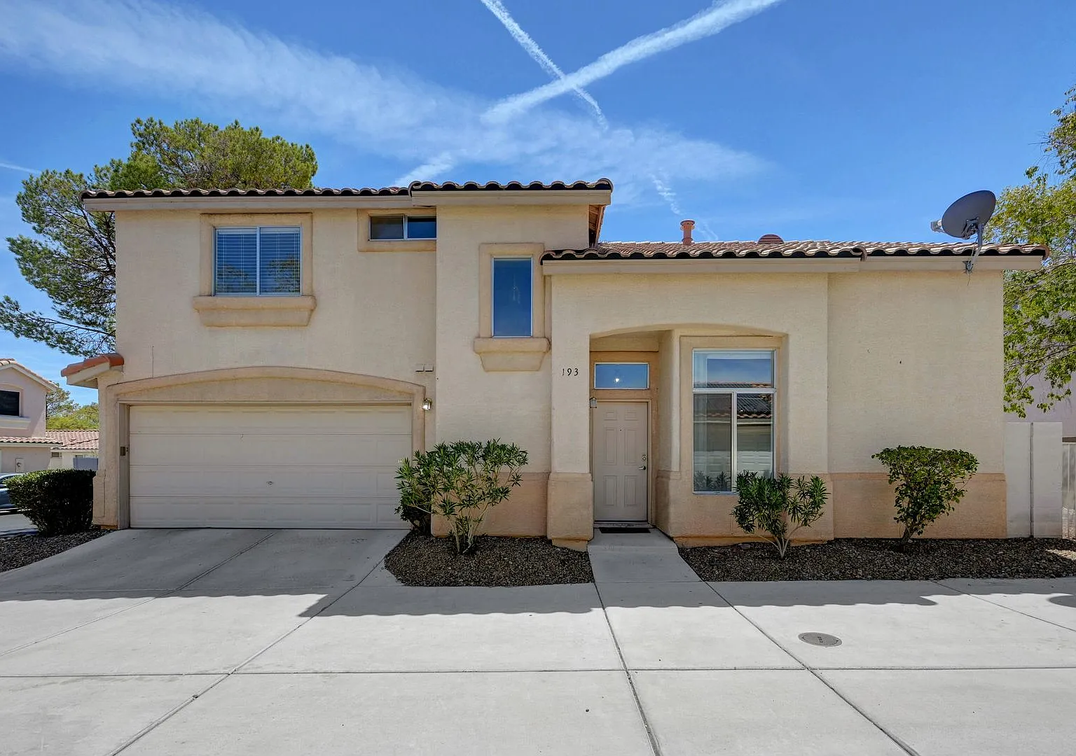 Gated Community With Community Pool, This Is Hot — Photo 1