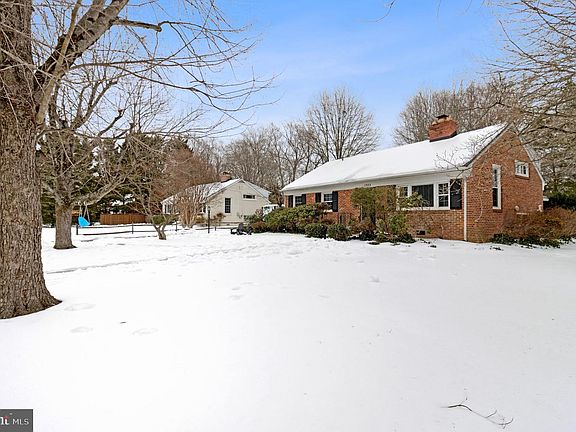 4th image of 1703 Trenton Dr
