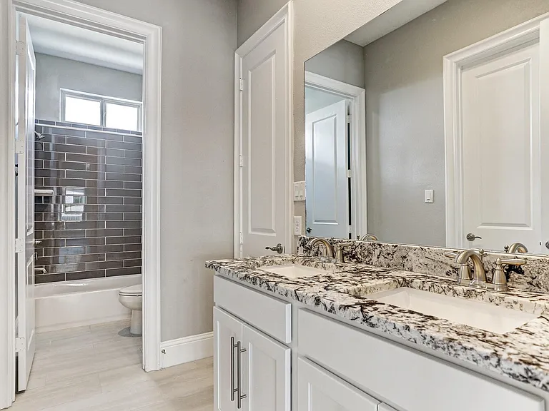 4859 Benning Dr — Photo 27