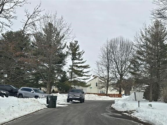 5th image of 44 Kern Dr