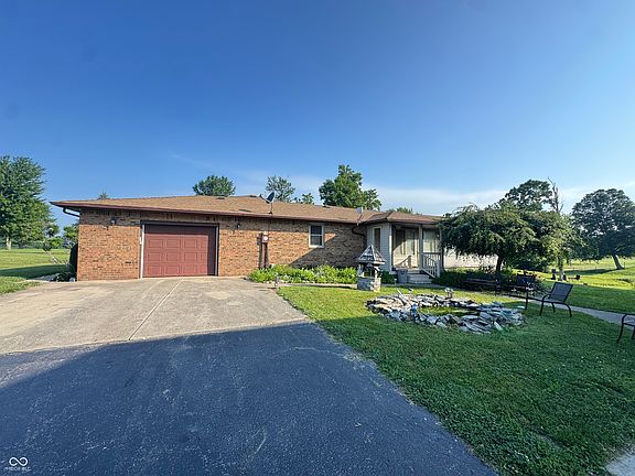 3rd image of 4974 W County Road 300 S