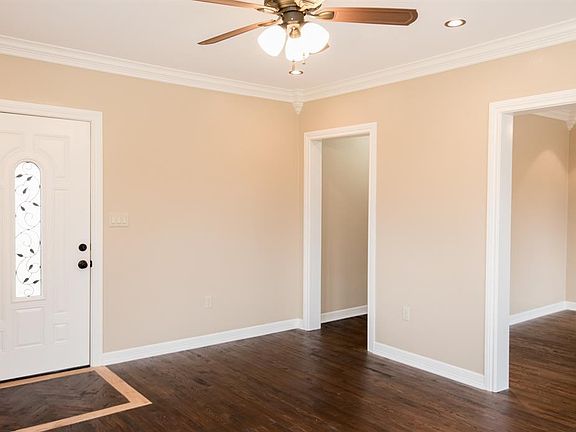 4th image of 300 Havner Ave
