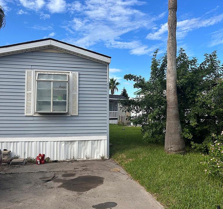 1st image of 520 W Clam Cir