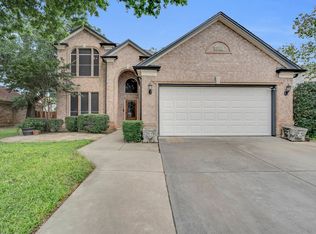 2712 Lakeside Dr, Burleson, TX 76028