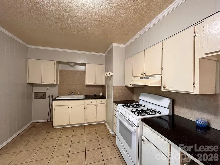 1144 Ellen Ave — Photo 4