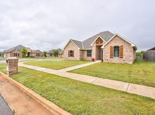 11737 SW 15th Ter, Yukon, OK 73099