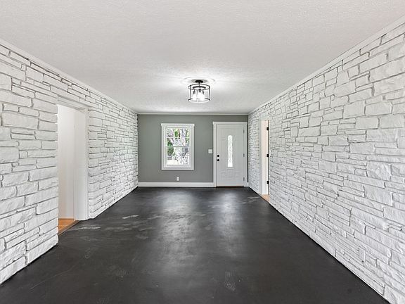 4th image of 1503 5th Ave W