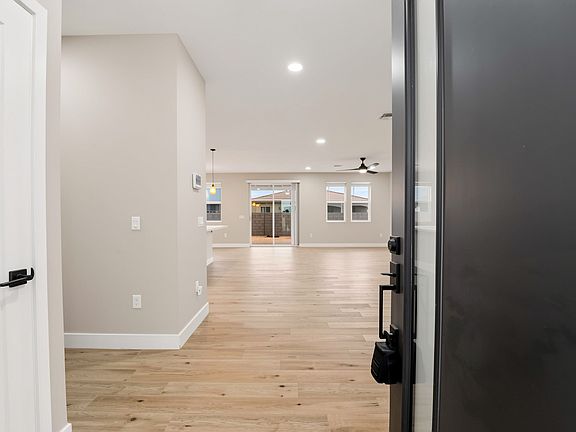 3rd image of 5541 E Santa Rita Dr