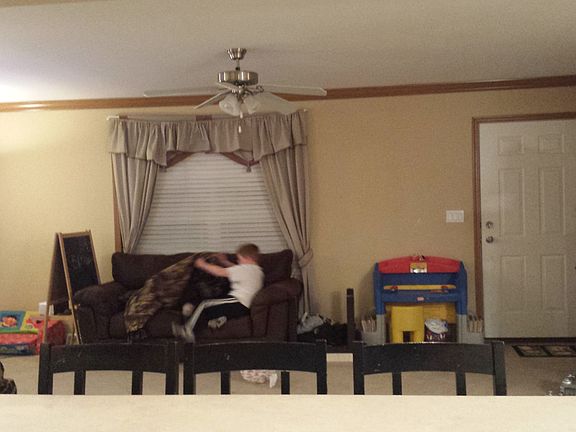 4th image of 1700 Northview Dr