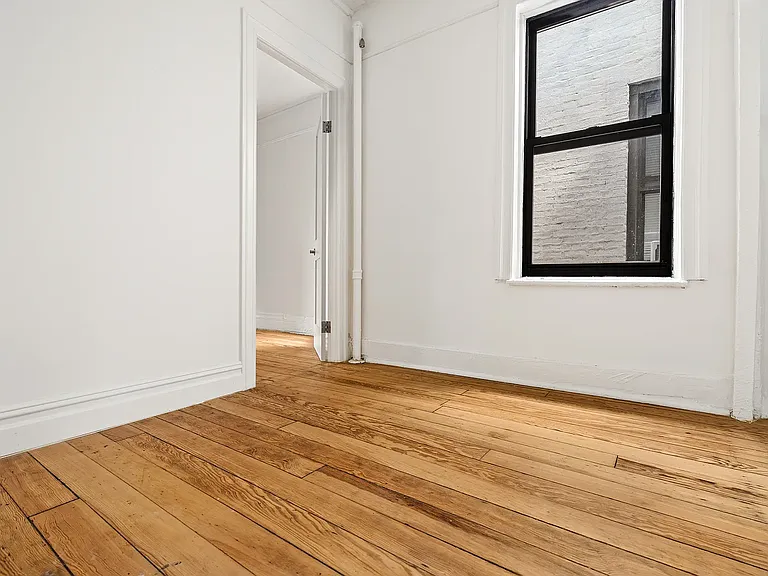 270 W 12th St #5A — Photo 8